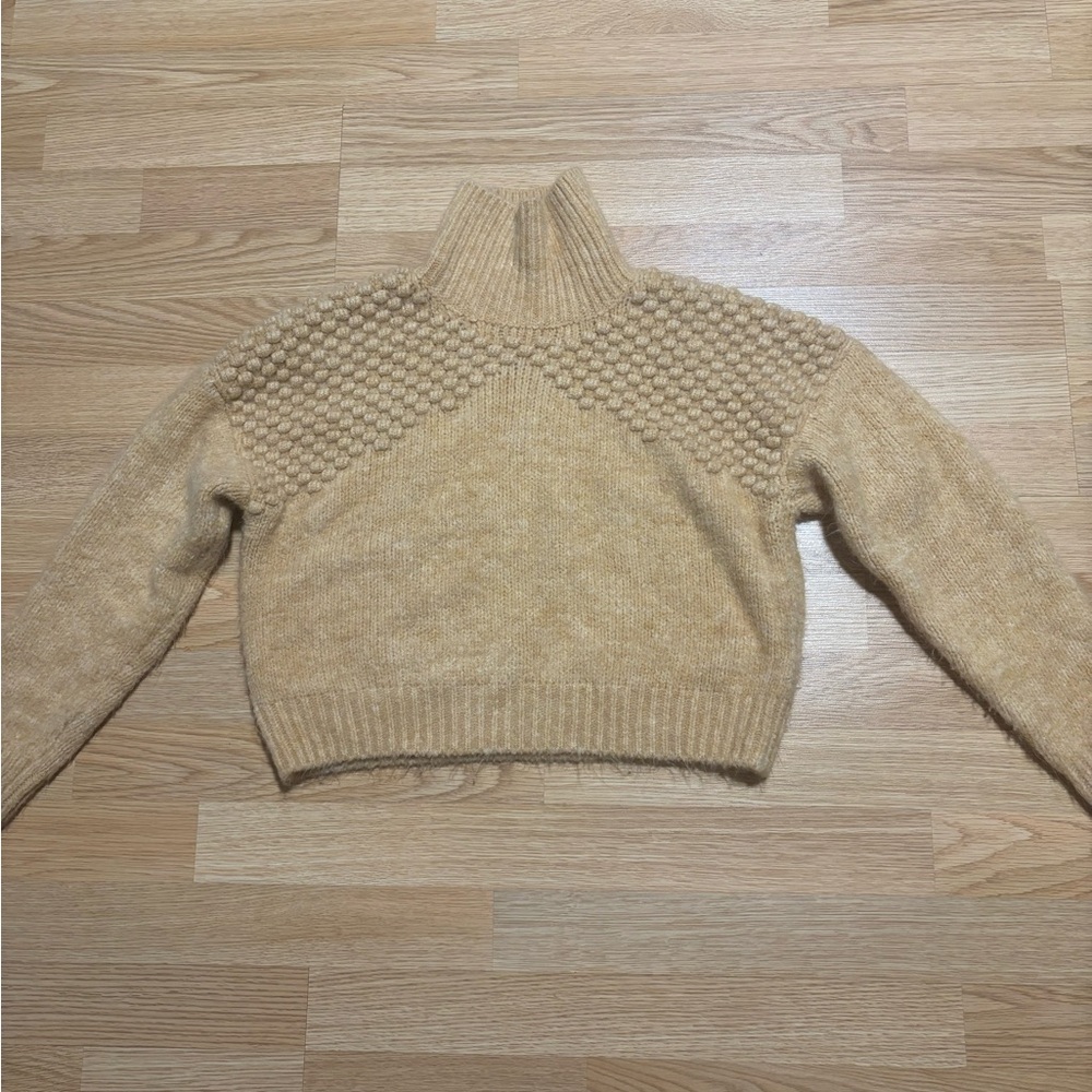“Free People” sweater size Small